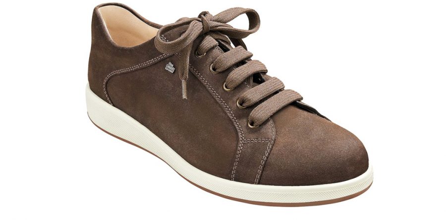Schnürhalbschuhe